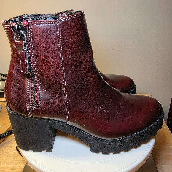 ALDO Glossy Dark Red/Brown Platform Boot - Women's Size 8.5 - Picture 1 of 6